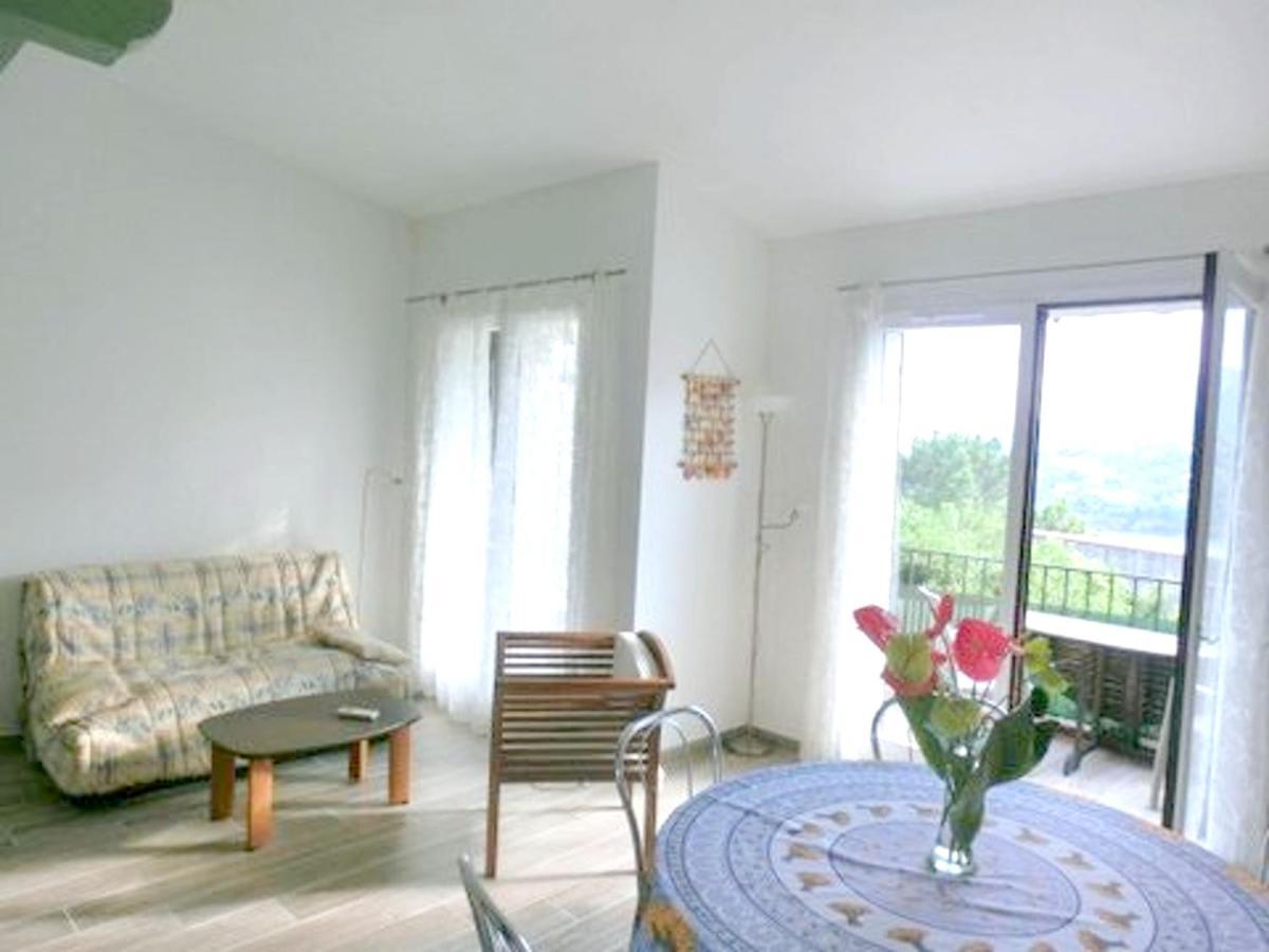 Studio A Theoule Sur Mer A 400 M De La Plage Avec Vue Sur La Mer Terrasse Amenagee Et Wifi Apartment Bagian luar foto